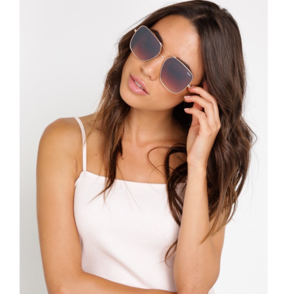 Quay Stop and Stare Sunglasses😎